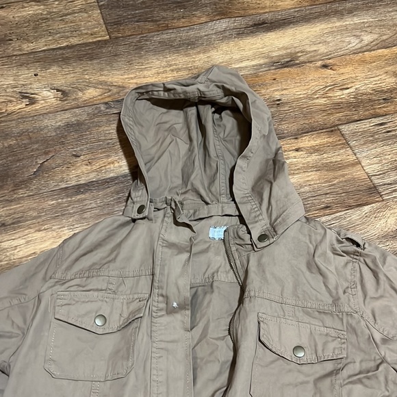 Light Jacket - Picture 3 of 4